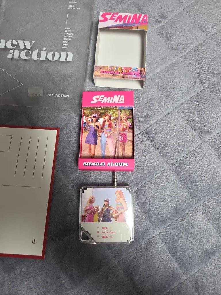 Gugudan New Action Album Gugudan Seminar Kit Badge Used