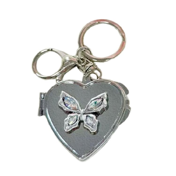 Y2K Aesthetic Butterfly Heart Keychain Stylish Butterfly Heart Keyrings Elegant Pendant For Personalizing Accessories