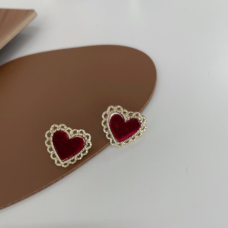 Retro Heart Stud Earrings: Drip Glaze Style, Women's Autumn/Winter S925 Silver Influencer Jewelry