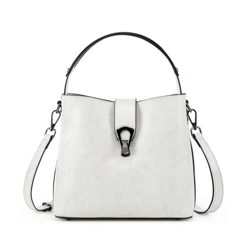 Oil wax leather wide shoulder strap versatile portable large-capacity women's messenger bag new leather bag women's premium bucket bag