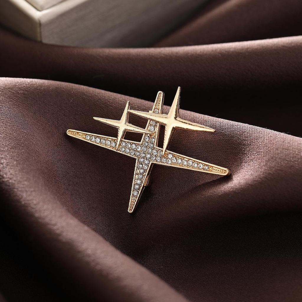 Rhinestone Star Brooch - Women's Suit Jacket Accessory, Korean Style, Light Luxury Fashion