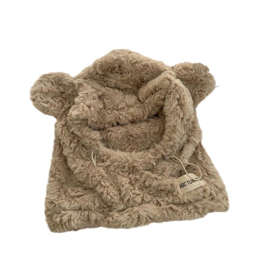 Cozy Bear Ear Plush Hat: All-in-One Warmth for Winter Cycling
