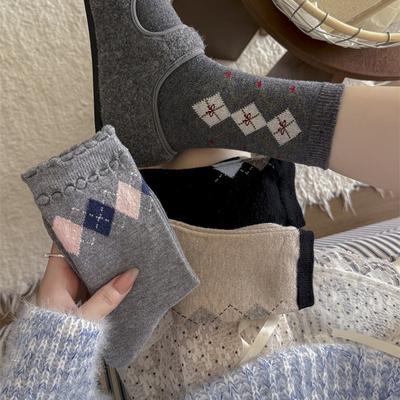 Ladies Autumn and Winter Thickened Warm Retro Lingerie Boneless Wool Mid Tube Socks