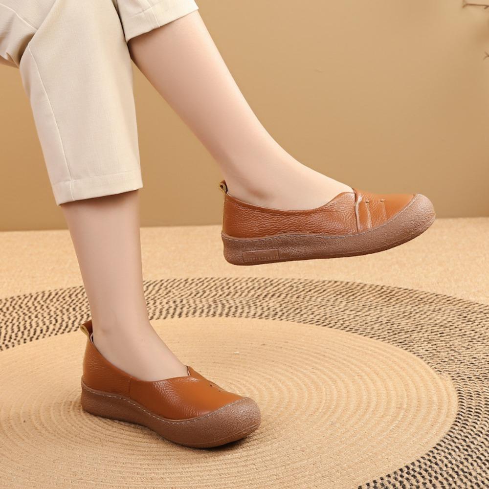 New Top‑Layer Cowhide Mom Slip‑on Shoes, Retro Shallow Mouth Flat Loafers, Anti‑Slip Wear‑Resistant Soft‑Sole Comfort Women Shoes SA‑7022