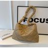 Borsa Grande Capacità Nuvola Soffice Casual Leggera Trama a Diamante Ricamo Chic Portatile a Tracolla Sottobraccio