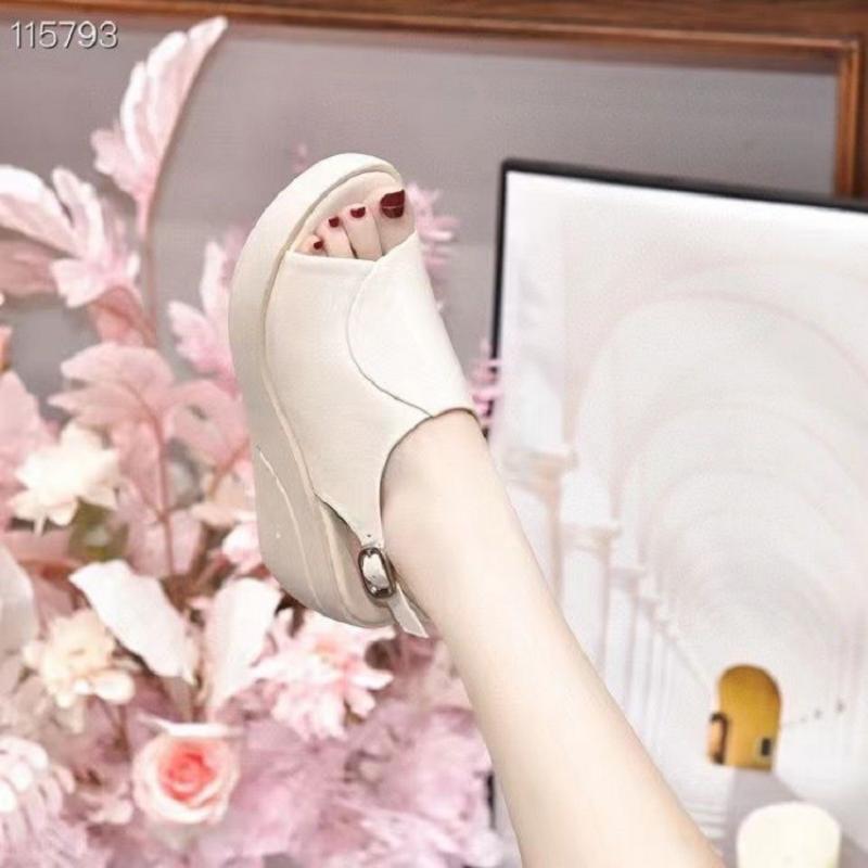 Moda de vară Sandale de damă cu gura de pește, care poartă închidere din piele cu toc înclinat, pentru pantofi simpli și confortabili cu talpă groasă pentru femei