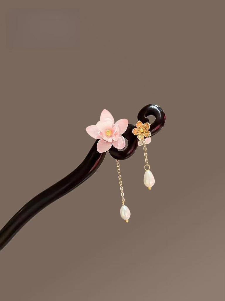 Lotus Ebony Hairpin: Elegant Chinese-Style Women's Updo Accessory