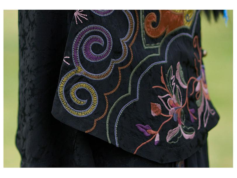 Women's Retro Yunnan Embroidered Sleeveless Cardigan Vest