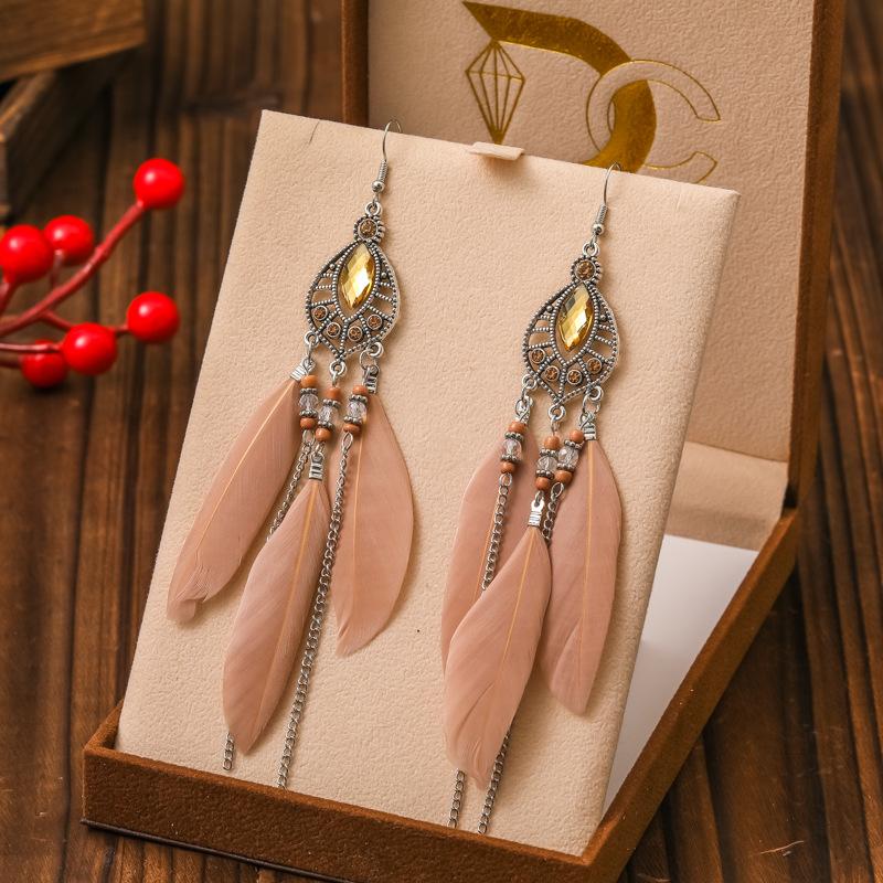 Bohemian Water Drop Feather Earrings for Women Fashion Elegant Fresh Rhinstone Chain Tassel Earrings Party Vacation Jewelry