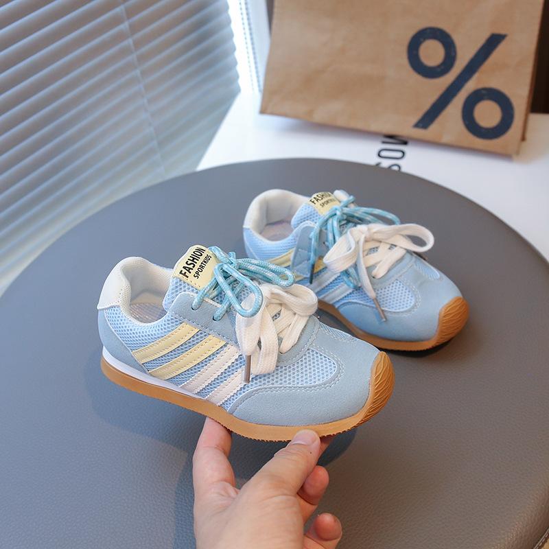 

Спортивная обувь для девочек 2025 весна и осень новая популярная детская обувь Форрест Гамп на мягкой подошве повседневная обувь для скейтбординга для маленькой девочки обувь Форрест Гамп 30