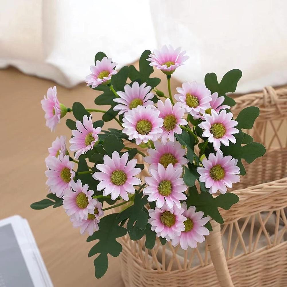Realistic Appearance Silk Chamomile Daisy Versatile Decor