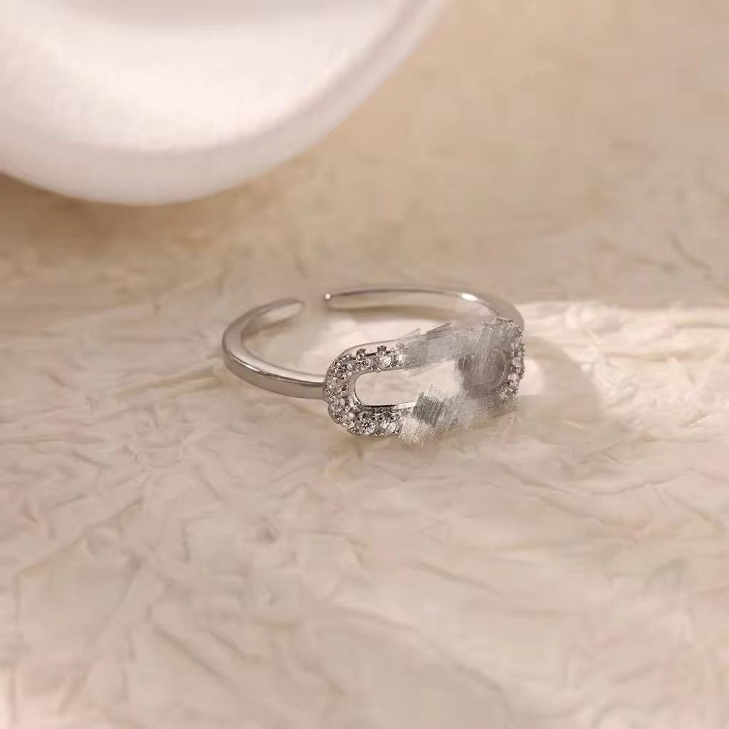 18K Goldplattierter offener Ring mit Zirkonia-Blattdesign - Luxuriös, Anlaufgeschützt, Ideal für Frauen