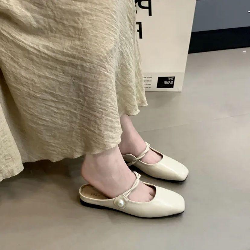 Xiaoxiang high-value bag head slippers women's summer outer wear 2025 new versatile skirt temperament heel-free half slippers