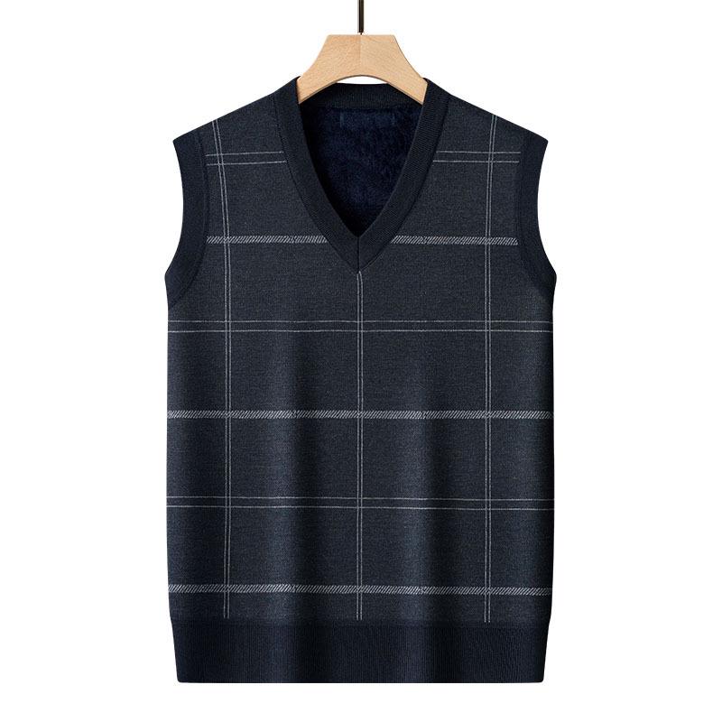 Dad's Fleece-Lined Sweater Vest: Warm Knitted Base Layer for Middle-aged and Elderly Men in Autumn and Winter.