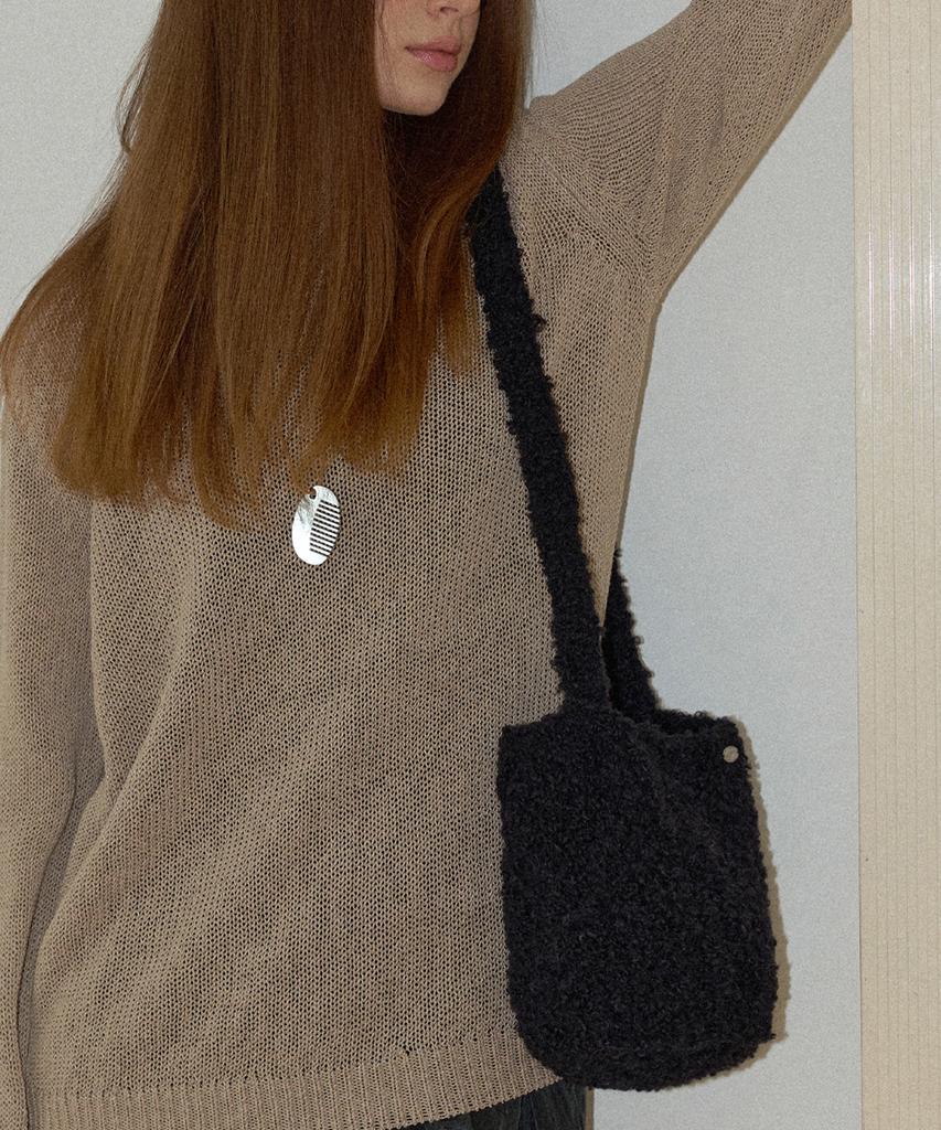 Slowslowly Fluffy Handmade Crochet Sherpa Knit Cylindrical Bucket Bag _ Black