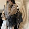 Vintage Large Capacity Bag Commuter Crossbody Bag Women's Shoulder Hand Tote Bag Short Distance Luggage Bag