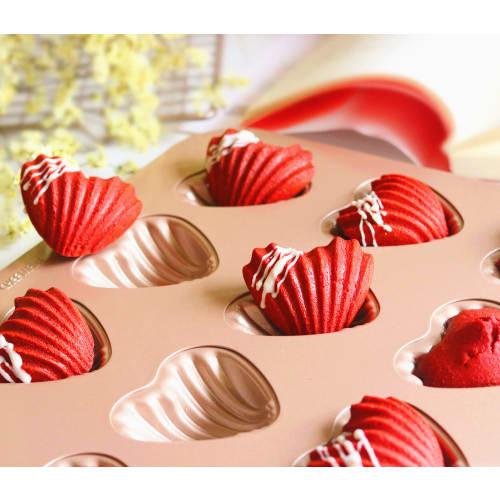 CHEFMADE Madeleine Mold, Heart Shape, 12 Cake Cakes, Non-Stick, Valentine's Day Gift