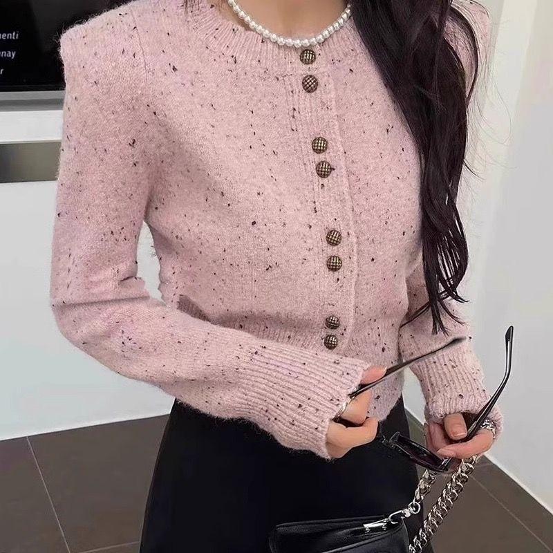 Autumn and winter Korean version new round neck slim fit top mixed color single breasted sweater for women's fashion trend