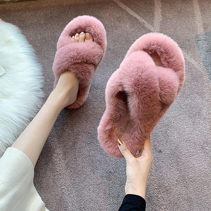2025 Autumn New Internet Celebrity Fluffy Slippers Female Lazy Woman Wearing Large Size One-word Thick Bottom Open-toed Slippers Female