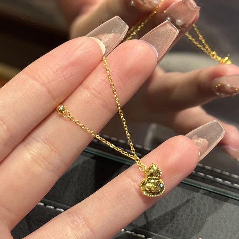 Hot Selling Vintage Sparkling Small Gourd Necklace with Golden Fish Scales and Double-sided Crushed Ice, Exquisite Collarbone Chain 40CM