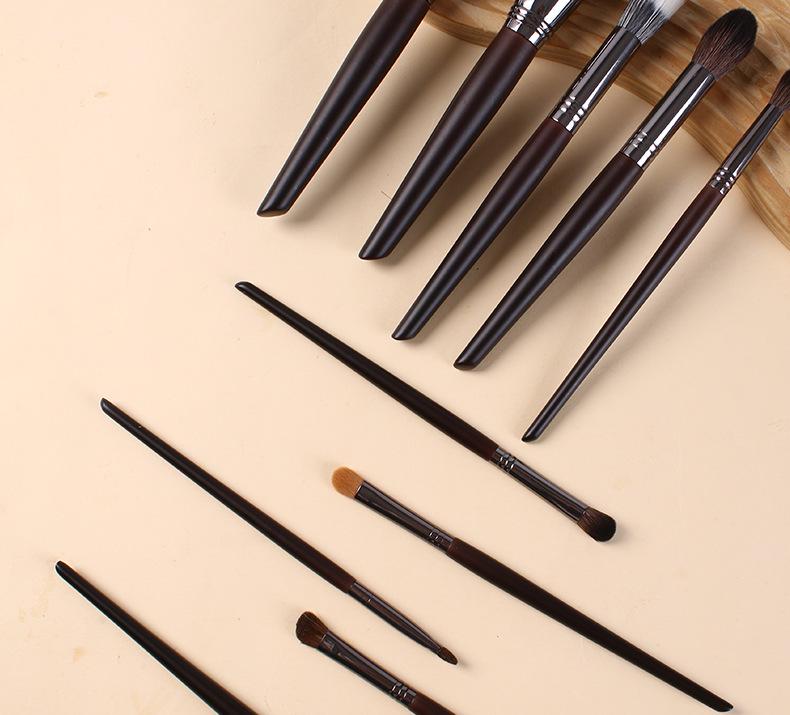 14-Piece Animal Hair Makeup Brush Set - Skin-Friendly Wool Powder Brushes