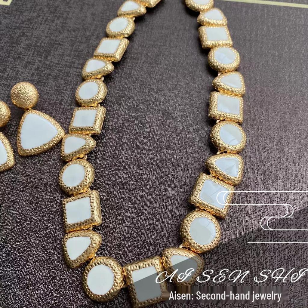 Vintage Geometric Black Gold Jewelry Set: Pre-owned Gold-plated Stud Earrings & Necklace