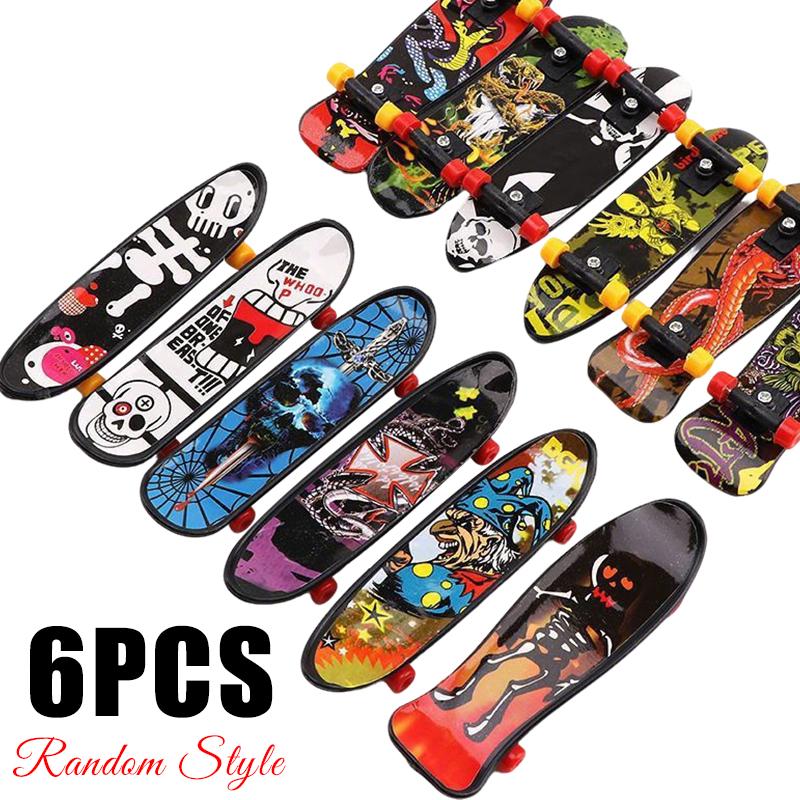 

6/12PCS Assorted Funny Designs Fingerboards Cool Class Break Time Entertainments School Performance Rewards Desk Decorations ZYF