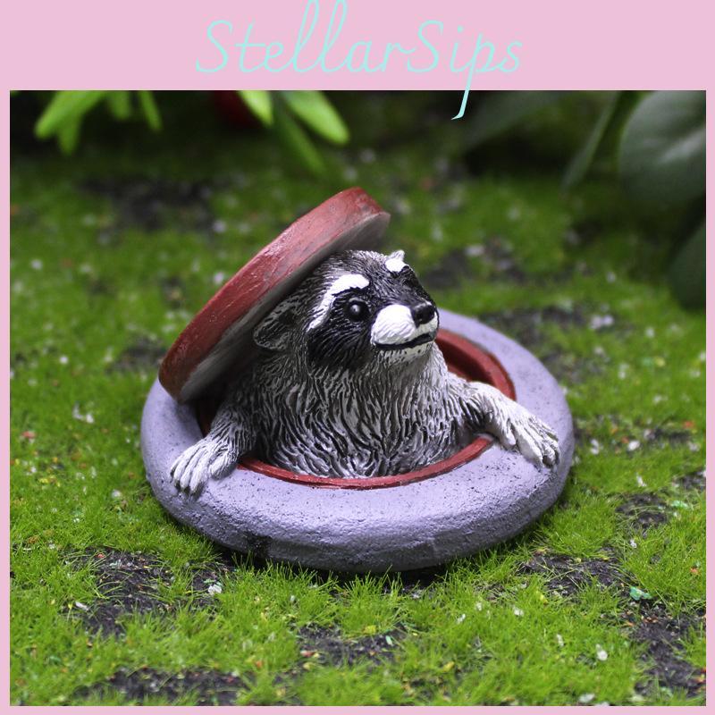 Under Raccoon Figurine The Manhole Cover Creative Resin Ornament Landscape For