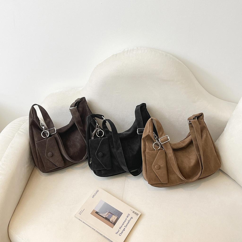 Fashionable Simple Largecapacity Bag Women's New Casual Commuter Shoulder Bag Softsided Tote Dumpling Bag