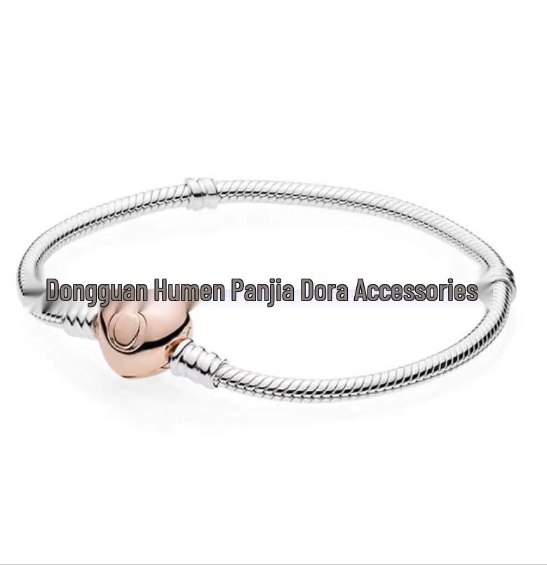 Bracciale a maglia snake in argento 925 placcato a forma di cuore con perline in rame bianco e charm
