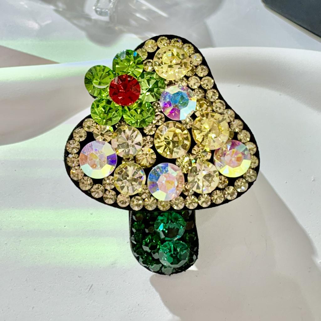 New Mini Mushroom-shaped Resin Alloy Plastic Hair Accessory with Rhinestones Bangs Clip BB Clip for Women Party Use