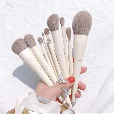 10-dielna prenosná sada štetcov na make-up so syntetickými vláknami na púder a rozjasňovač