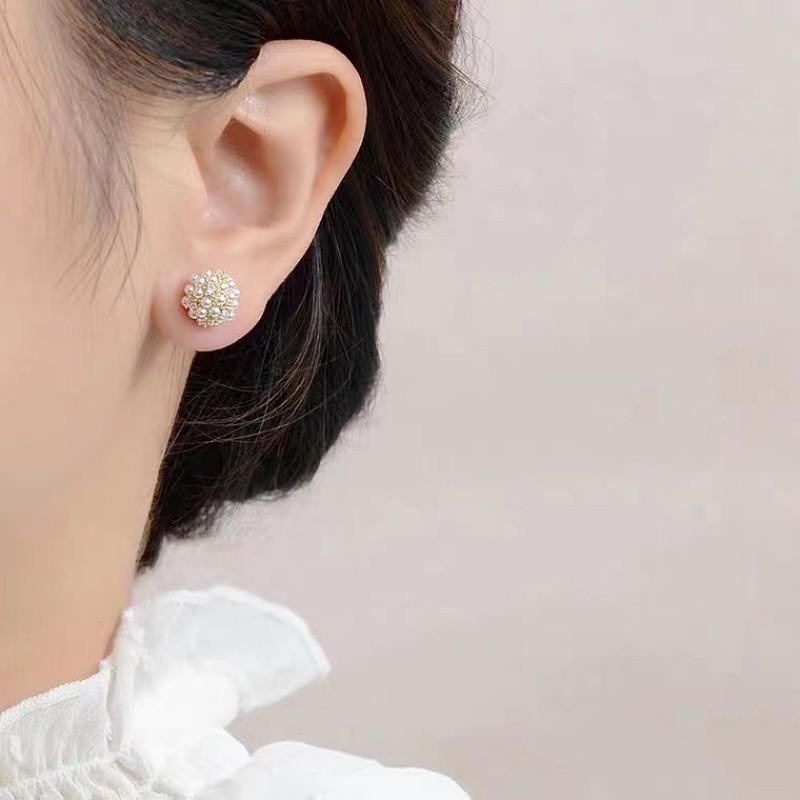 Silver Needle French Retro Flower Fairy Pearl Ball Earrings Female Super Fairy Temperament Versatile Personality Fashion Stud Earrings Jewelry