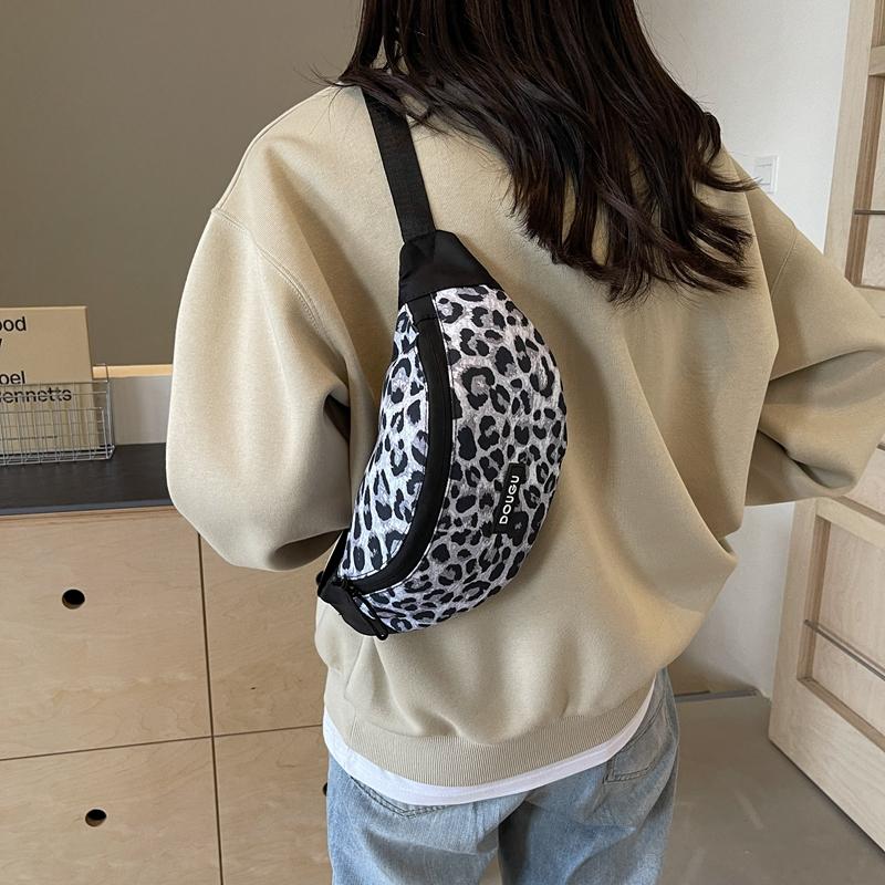 Γυναικεία τσάντα στήθους με στάμπα Leopard Τσάντα ώμου πολλαπλών λειτουργιών Τσάντα χιαστί
