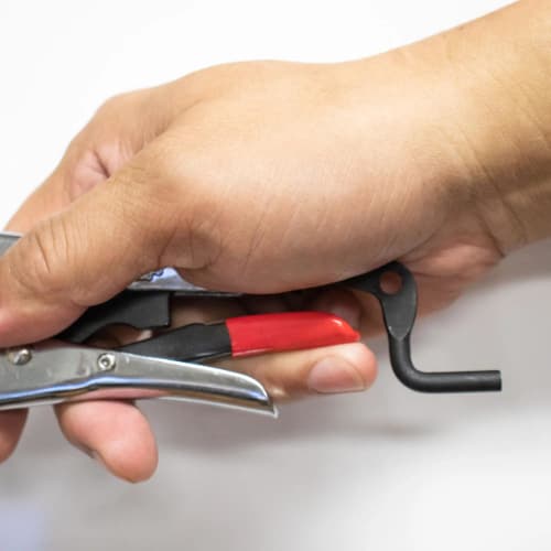 11-inch Pipe Clamp, Pipe Pliers with V-Pad, Heat-Resistant Steel, Welding Clamp with Adjustable Spindle, for Round and Square Pipes, Ideal for Butt We