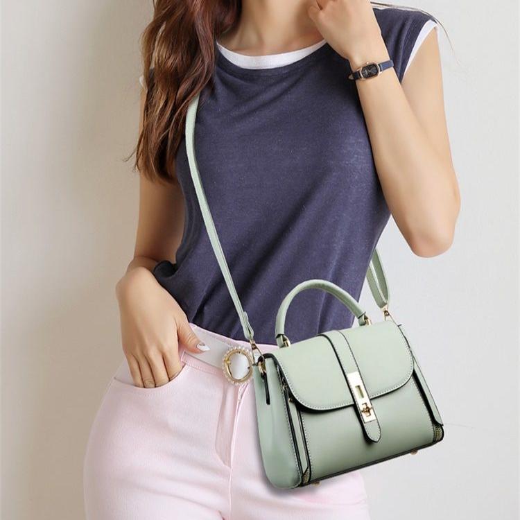 Vintage Fashion Shoulder Bag Soft Leather Middle-aged Portable Messenger Bag Women's Bag