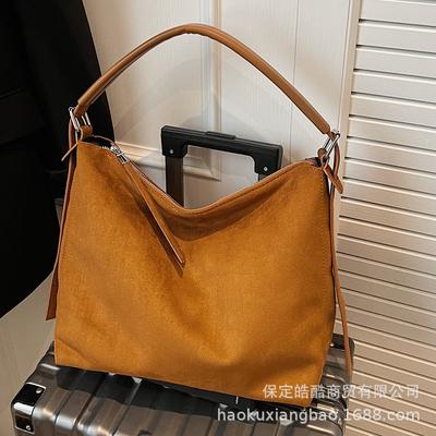 Retro Bag Women's Large Capacity 2025 New Autumn and Winter Versatile Simple Shoulder Bag Popular Commuter Tote Bag This Year