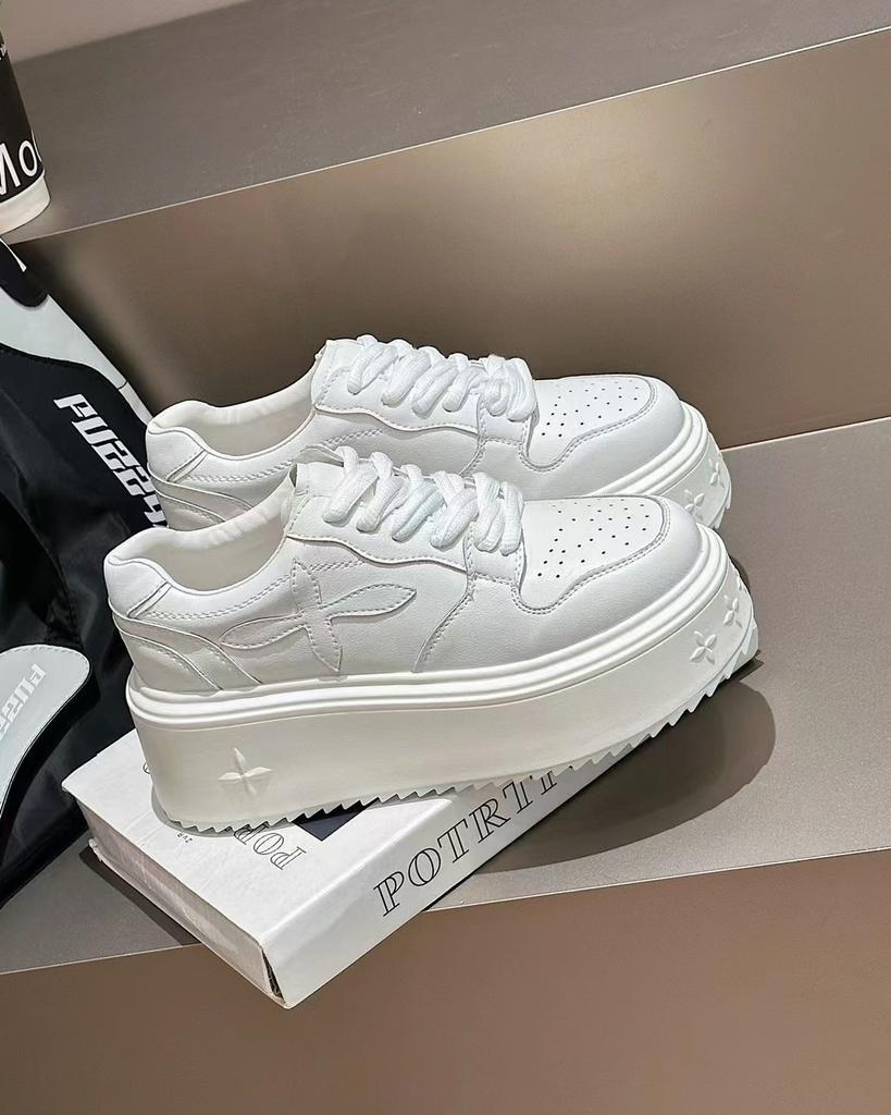 Fashion Casual Women's Shoes 2025 Spring Thick Soled Round Toe New Leather and White Shoes with Lace Up Sponge Cake Shoes