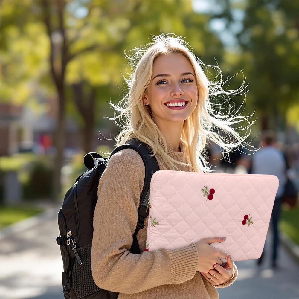 Capa para Laptop e Tablet Estilo Coreano Cereja para Mulheres - Serve para 13,3", 14", 15"