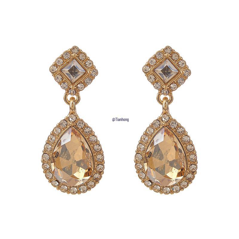 Boucles d'oreilles pendantes en strass super brillantes: Pendantes coréennes polyvalentes avec une touche européenne/américaine - Boucles d'oreilles à clous et clips pour femmes