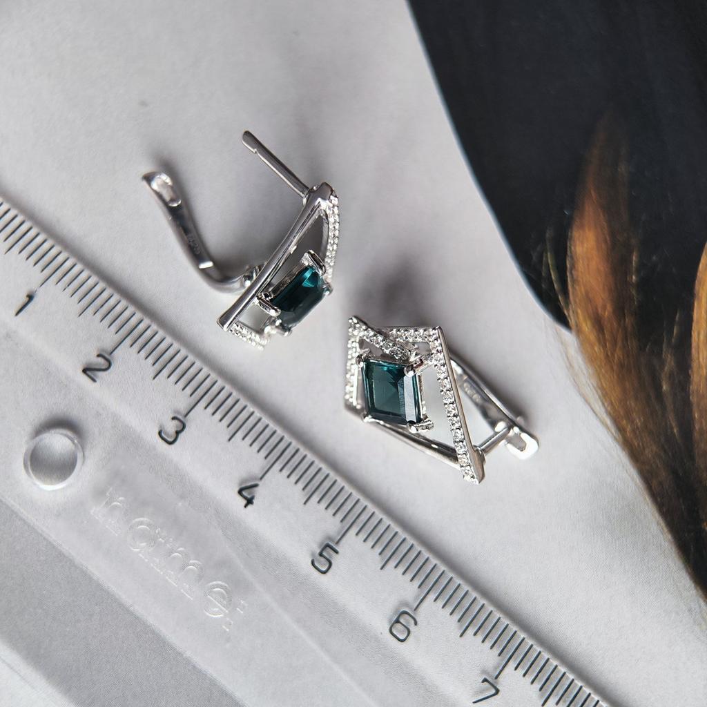 Серебряные серьги с топазом Лондон Блю 2.369ct, фианитами (2204886)