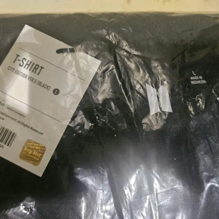 (Brand New) Selling BTS Map of the Soul Tour Seoul Edition T-shirt