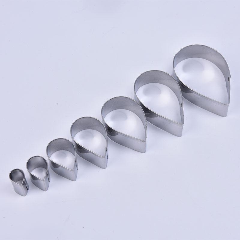 Lot de 7 moules en forme de cœur et de fleur en acier inoxydable pour gâteau