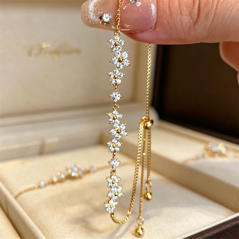 Exquisite Shining Micro-inlaid Zircon Flower Pull-Out Bracelet for Women Cherry Blossoms Snake Chain Bracelet Daily Jewelry
