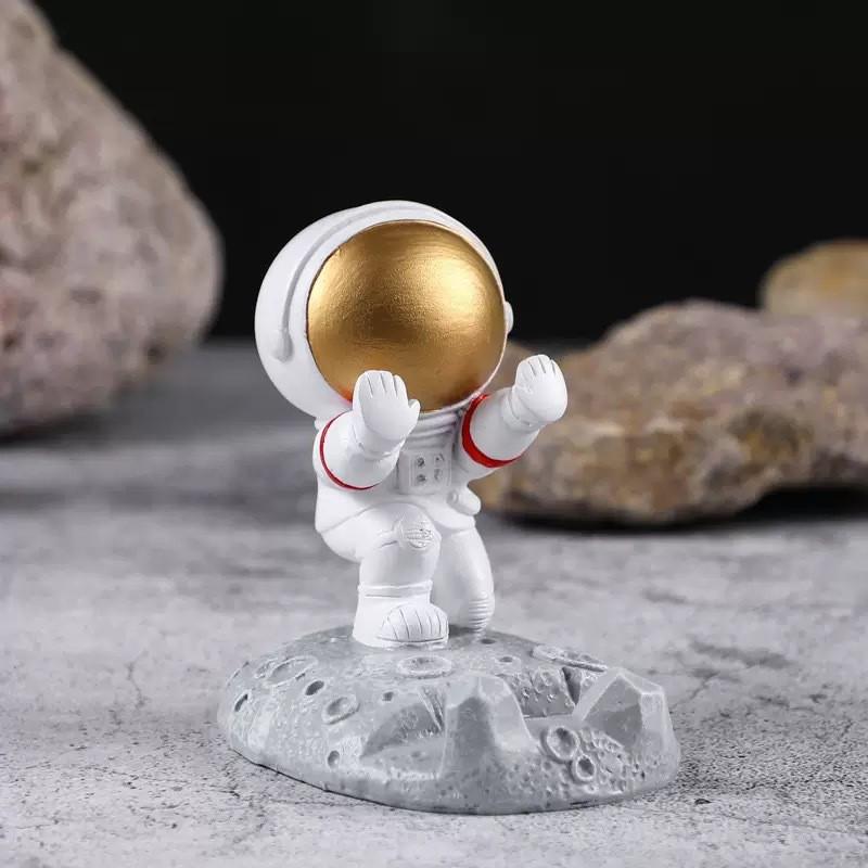 Astronaut Phone Holder: Desktop Stand for Live Streaming & Reading