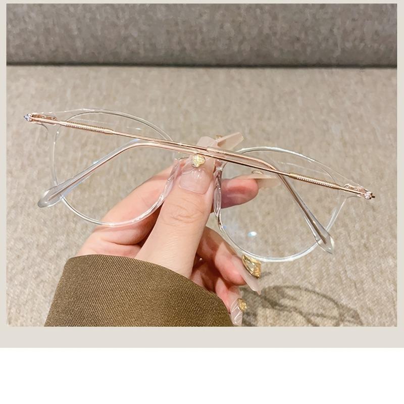 1 Pair Transparent Golden-Rimmed Small Frame Glasses - Lightweight & Stylish for Casual Attire Shopping and Street Pography