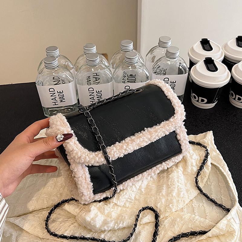 

Vintage Colorblock Faux Fur Small Bag For Women Stylish Chain Crossbody Purse Black
