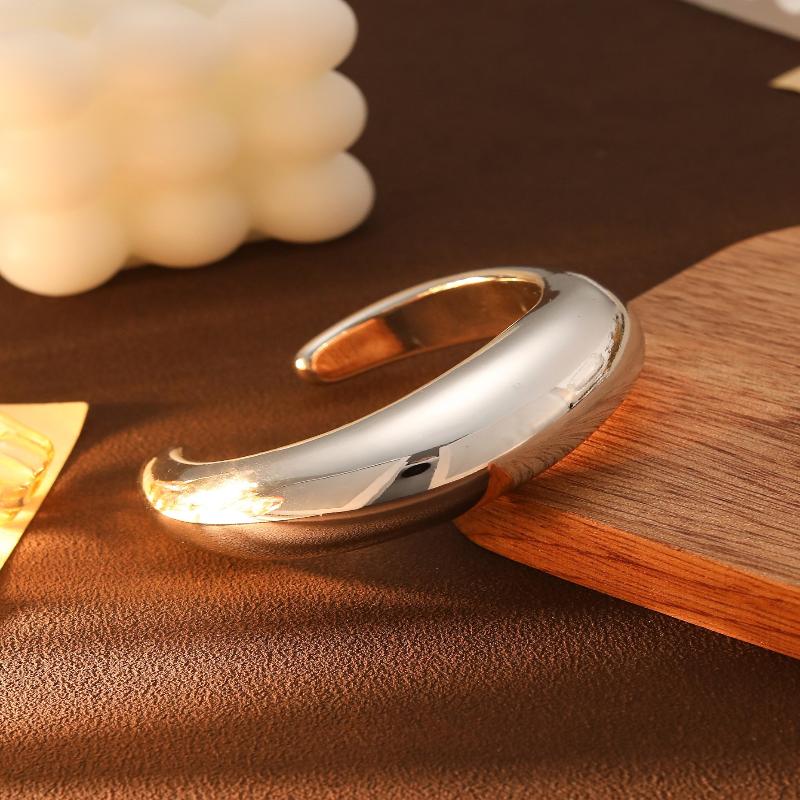 

Европейский и американский стиль Гальванизированный CCB Открытый браслет Высококлассный Легкий Роскошный Нишевый Браслет Индивидуальность Универсальный Браслет