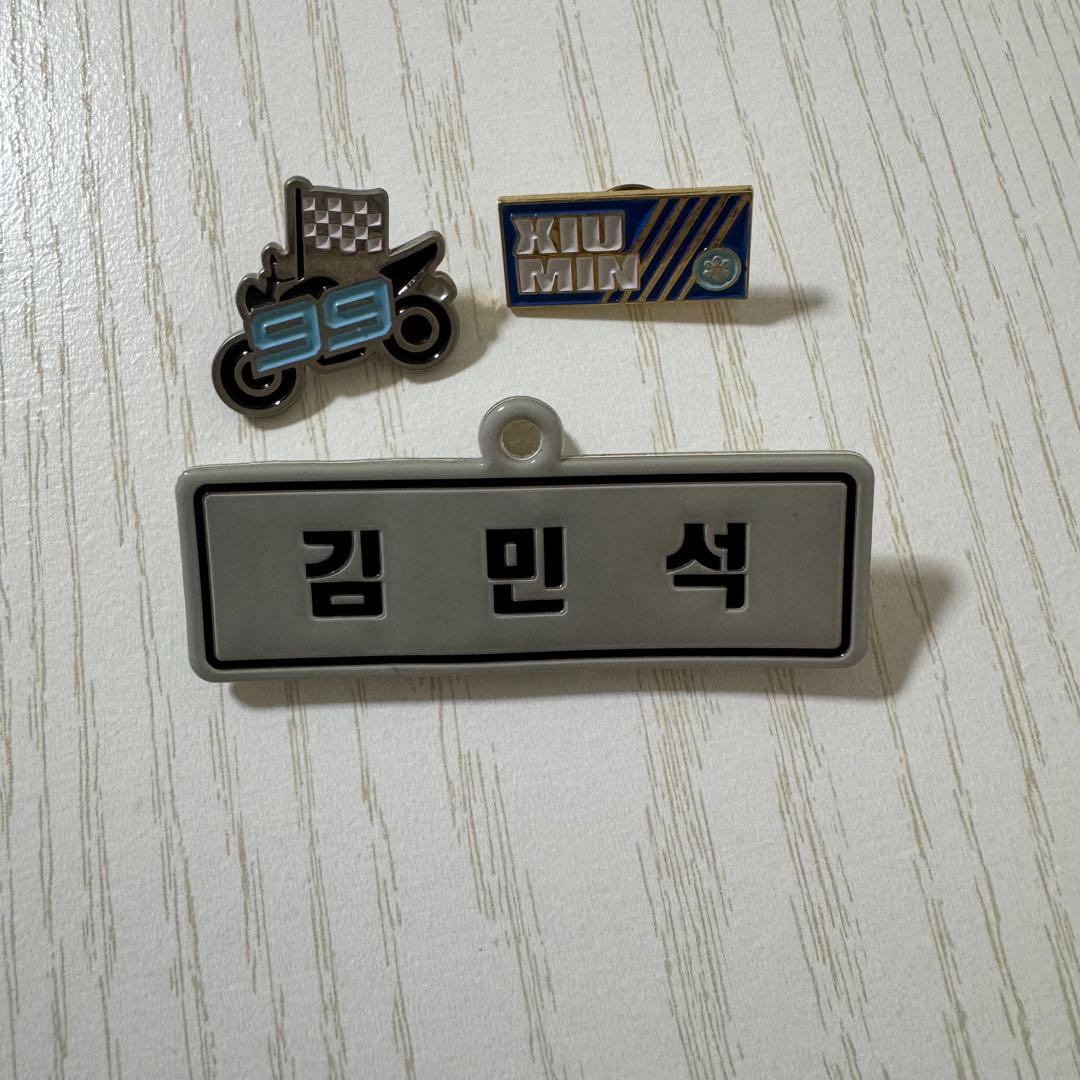 [USED] EXO Xiumin badge