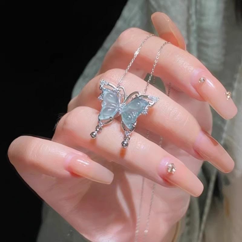 Titanium Steel Necklace New Chinese Light Green Butterfly Pendant Hollow Niche Light Luxury High-End Collarbone Chain Does Not Fade